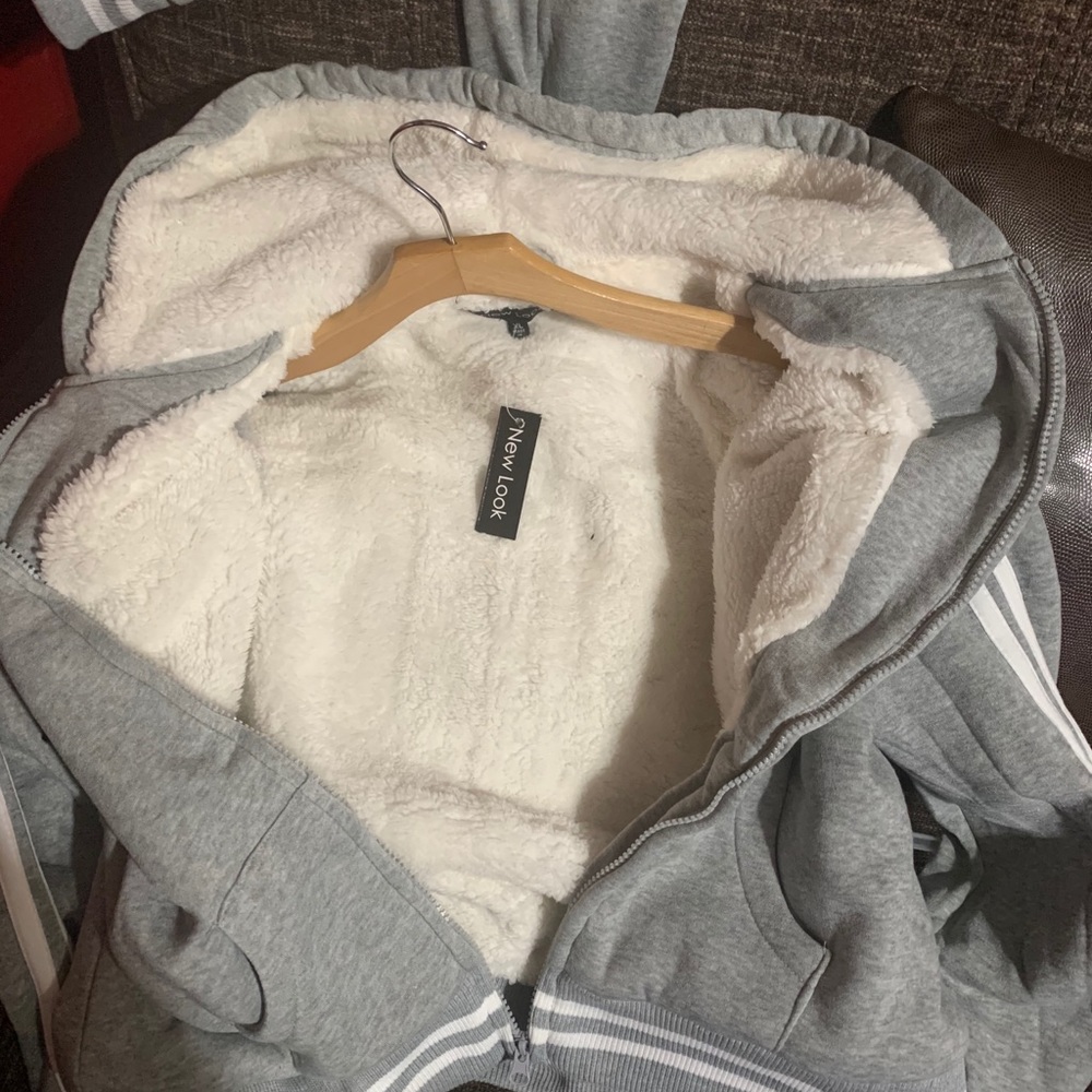 Sweater - Picture 2 of 4